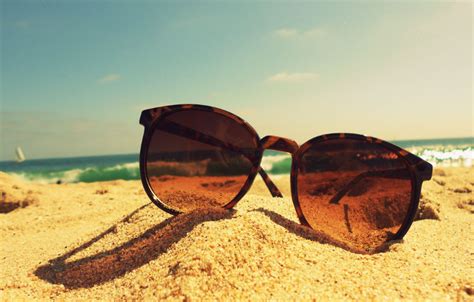 What You Need To Know About Sunglasses In Fashion World