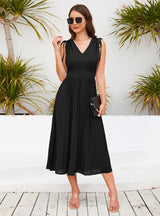 Sleeveless Slim Pleated V-neck Dress