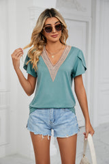 V-neck Short Sleeve Solid Color T-shirt