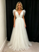 White Tulle V-neck Pleats Wedding Dress