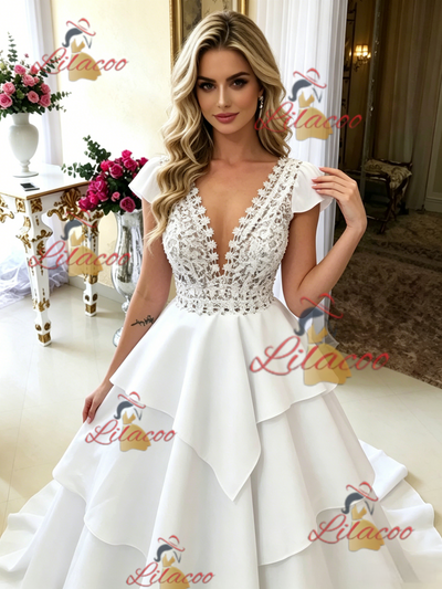 White V-neck Lace Wedding Dress