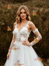 White Lace Tulle Straps Appliques Wedding Dress