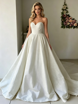 Vintage White Strapless Wedding Dress