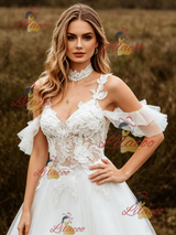 White Tulle Straps Lace Applique Wedding Dress