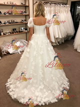 White Tulle Puff Sleeve Flower Wedding Dress