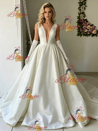 White V-neck Sleeveless Wedding Dress