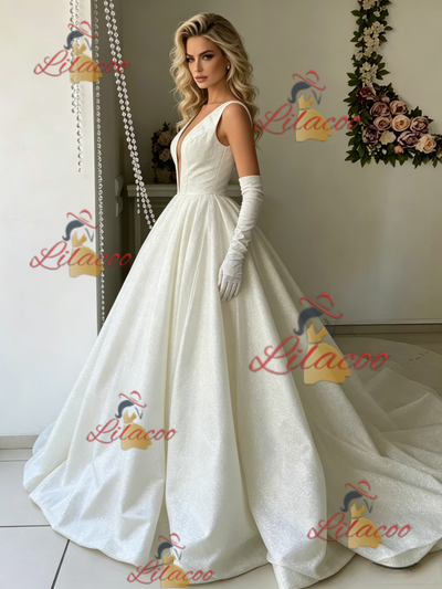 White V-neck Sleeveless Wedding Dress