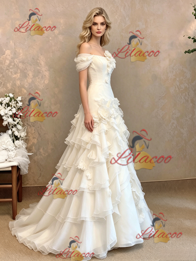 White Tulle Strapless Flower Wedding Dress