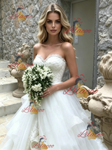 White Tulle Lace Strapless Wedding Dress