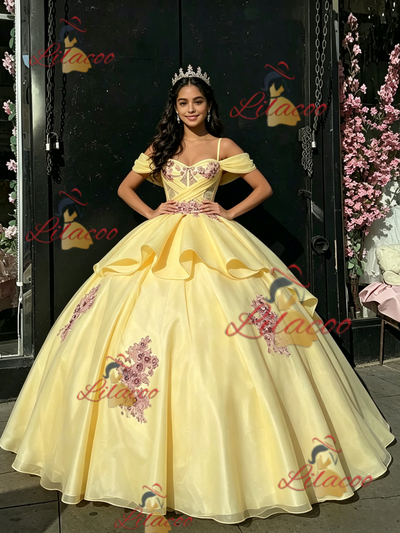 Yellow Tulle Sapghetti Straps Appliques Quinceanera Dress