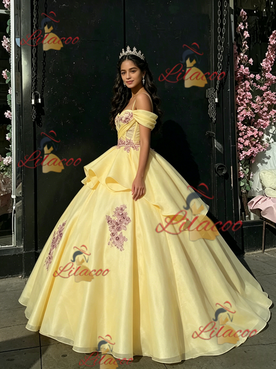 Yellow Tulle Sapghetti Straps Appliques Quinceanera Dress