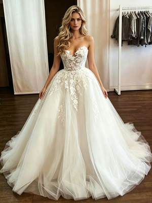 White Tulle Strapless Appliques Wedding Dress