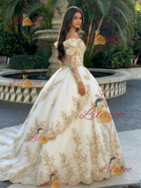 White Tulle Off the Shoulder Appliques Quinceanera Dress