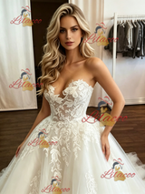 White Tulle Strapless Appliques Wedding Dress