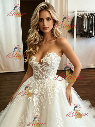 White Tulle Strapless Appliques Wedding Dress