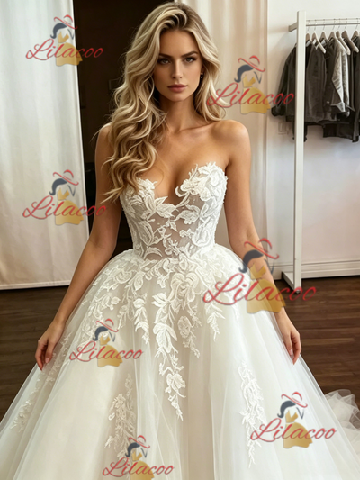 White Tulle Strapless Appliques Wedding Dress