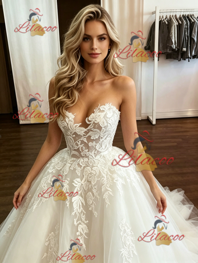 White Tulle Strapless Appliques Wedding Dress