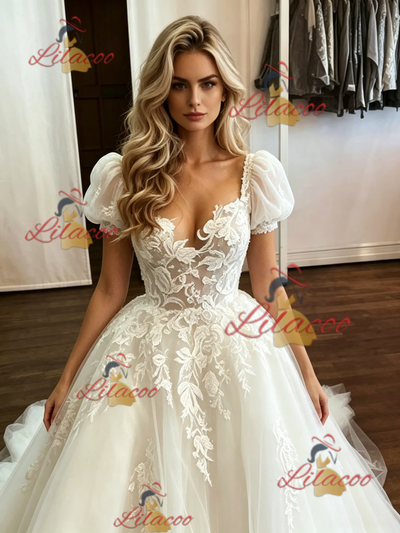 White Tulle Lace Appliques Strapless Wedding Dress