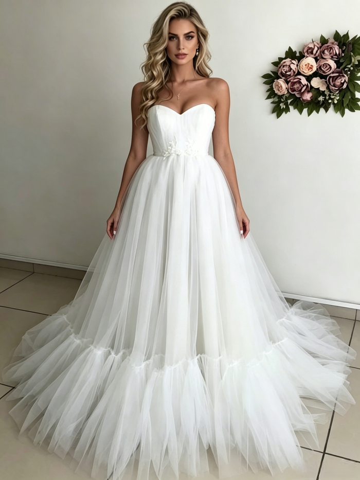 White Tulle Strapless Wedding Dress