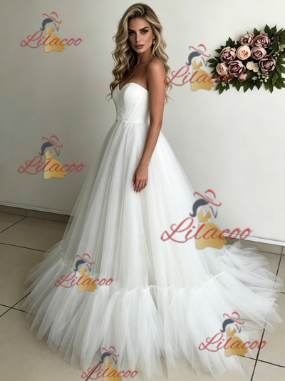 White Tulle Strapless Wedding Dress