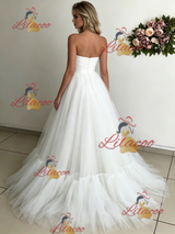White Tulle Strapless Wedding Dress