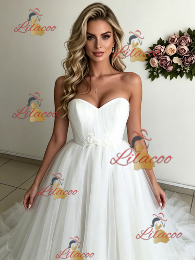 White Tulle Strapless Wedding Dress