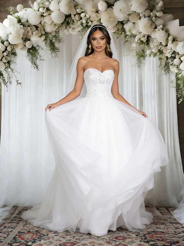 White Tulle Strapless Appliques Wedidng Dress