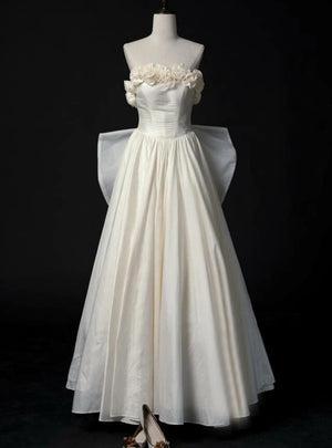 Ivory Satin Strapless 3D Flower Wedding Dress