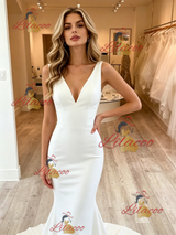 Simple White Mermaid V-neck Backless Wedding Dress