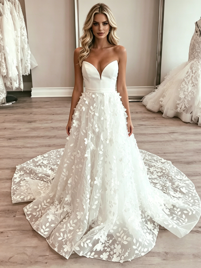 White Tulle Strapless Wedding Dress