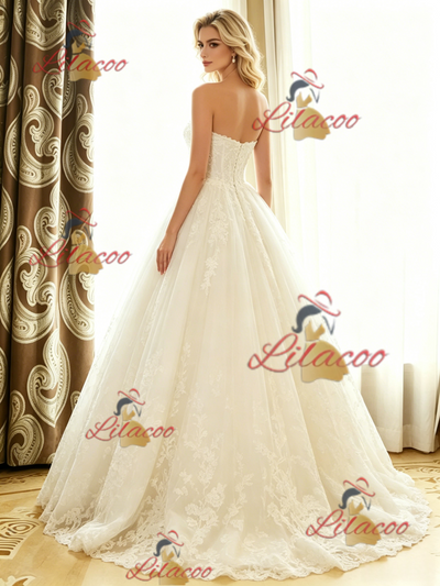 White Tulle Lace Strapless Wedding Dress