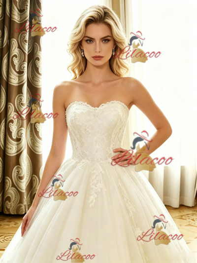 White Tulle Lace Strapless Wedding Dress