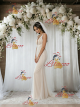White Tulle V-neck Backless Wedding Dress