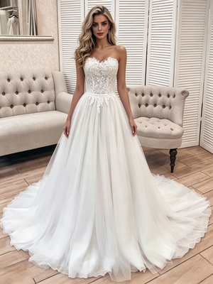 White Tulle Lace Strapless Wedding Dress