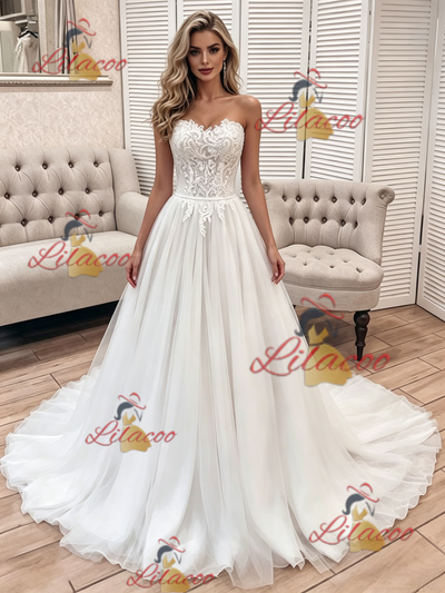 White Tulle Lace Strapless Wedding Dress