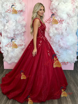 Red Tulle V-neck Appliques Prom Dress