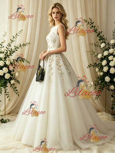 Tulle Scoop Neck Appliques Wedding Dress
