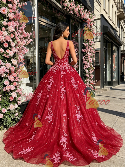 Red V-neck Tulle Appliques Quinceanera Dress
