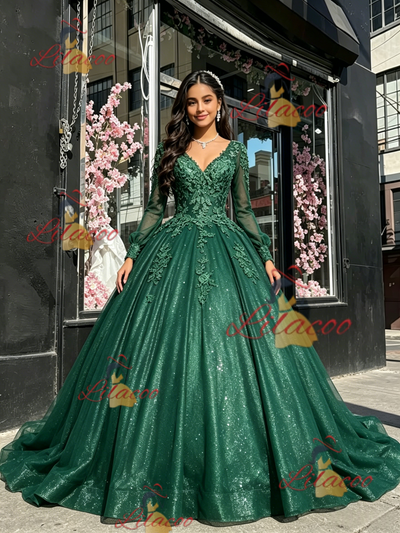 Green V-neck Long Sleeve Appliques Quinceanera Dress