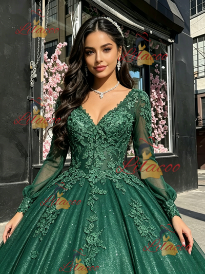 Green V-neck Long Sleeve Appliques Quinceanera Dress