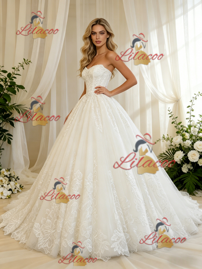 White Tulle Strapless Appliques Wedding Dress