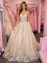 Cahmapgne Tulle Appliques Strapless Prom Dress