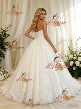 White Tulle Strapless Appliques Wedding Dress