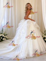 White Tulle Strapless Appliques Wedding Dress