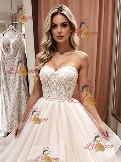 Champagne Tulle Strapless Appliques Wedding Dress