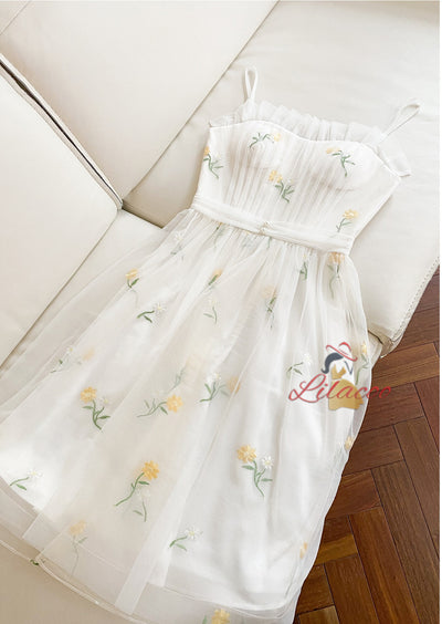 Round Neck Flared Sleeve Lace Sling Dress