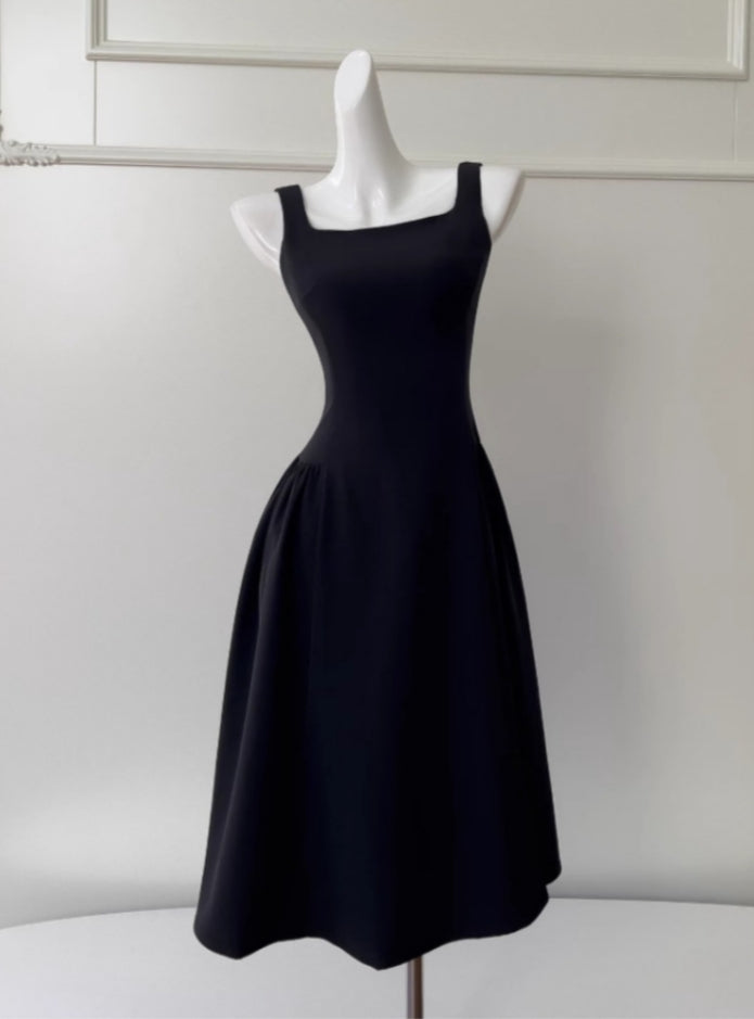 Slim Mid-length Sling Waist Dress