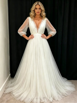 White Tulle V-neck Short Sleeve Pleats Wedding Dress