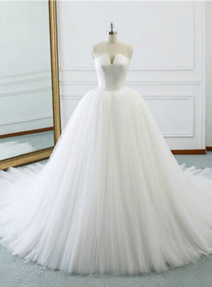 White Strapless Tulle Wedding Dress With Train