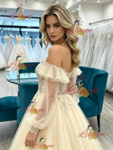 Champagne Tulle Long Sleeve Appliques Prom Dress